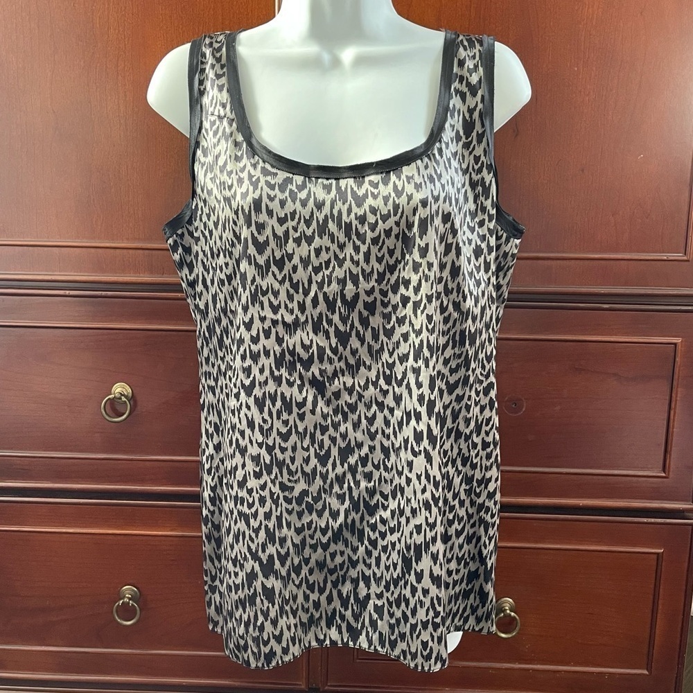 NWT Elie Tahari silk animal print blouse